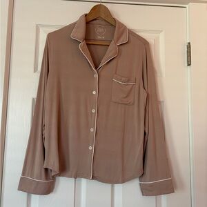 Cozy Earth Women's Bamboo Long-Sleeve Pajama Top in Blush with White Piping